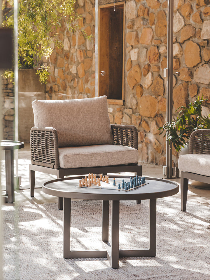 Veranda Outdoor Rug in Oyster