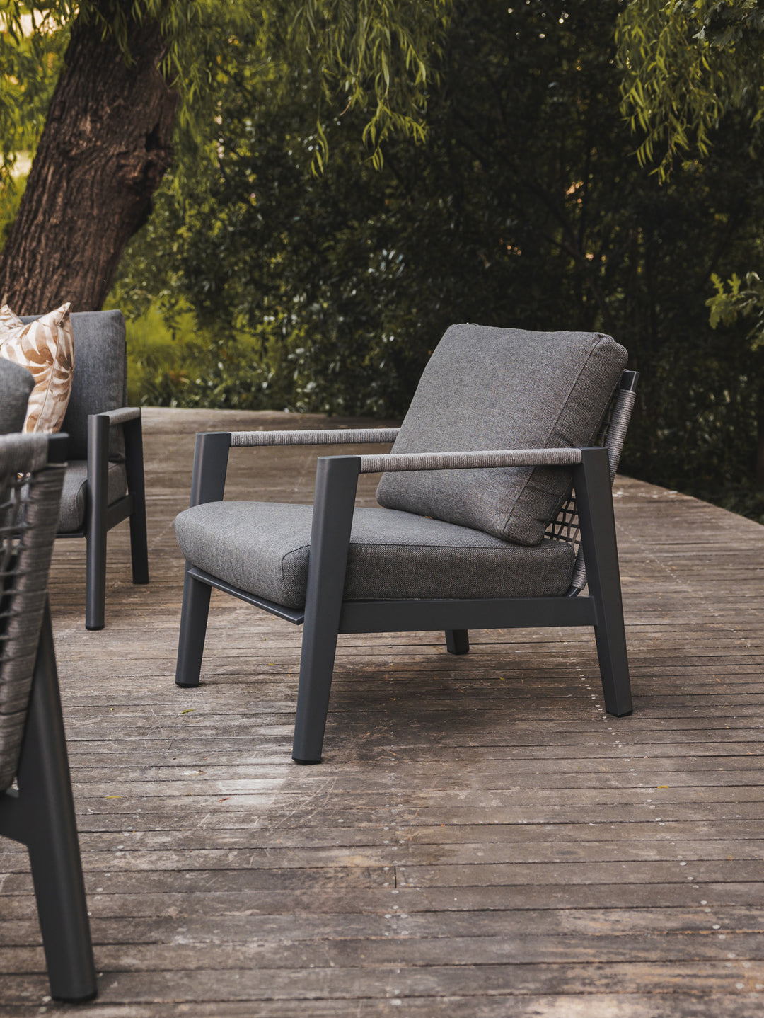 Vista Outdoor Occasional Chair