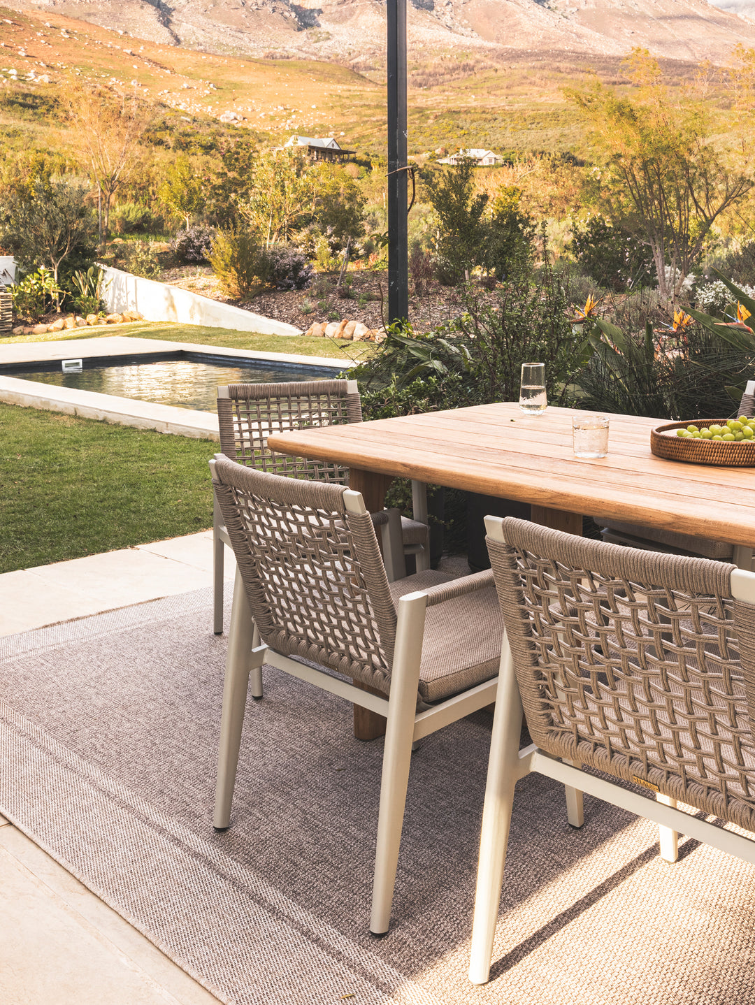 Vista Outdoor Dining Chair