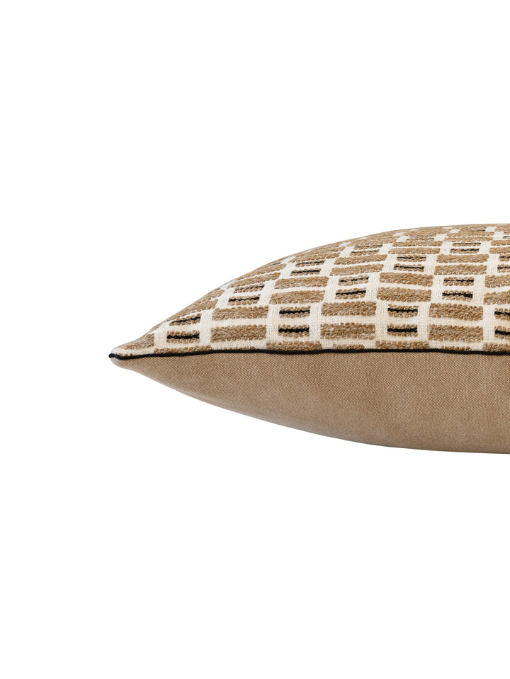 Wagon Trail Scatter in Canyon