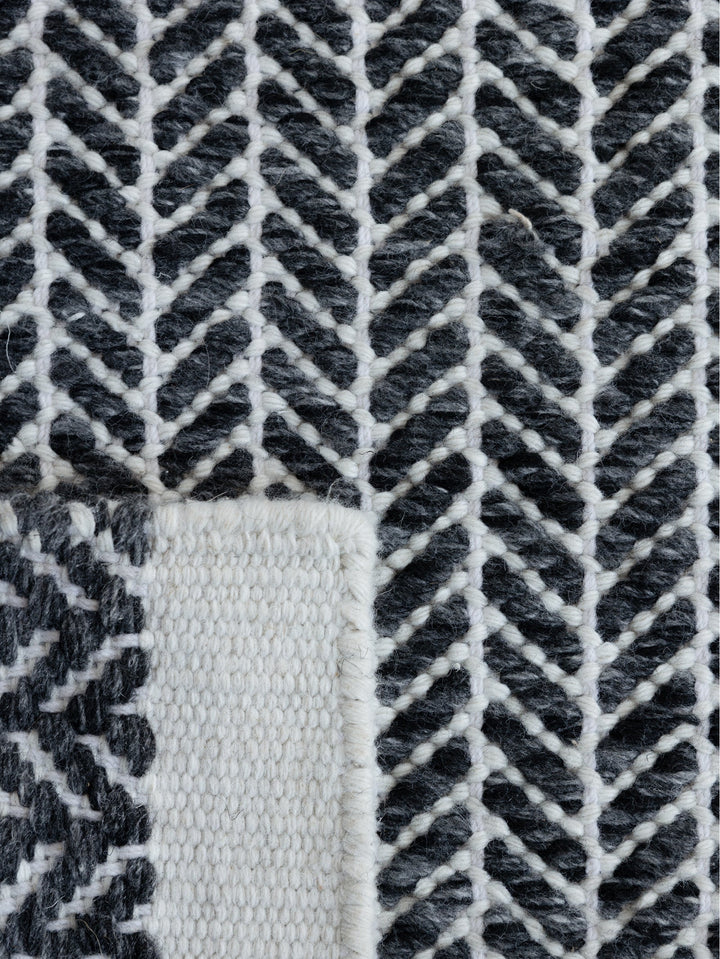 Mindful Rug in Mussel