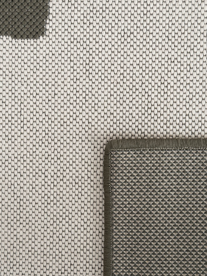 Wander Rug in Baobab