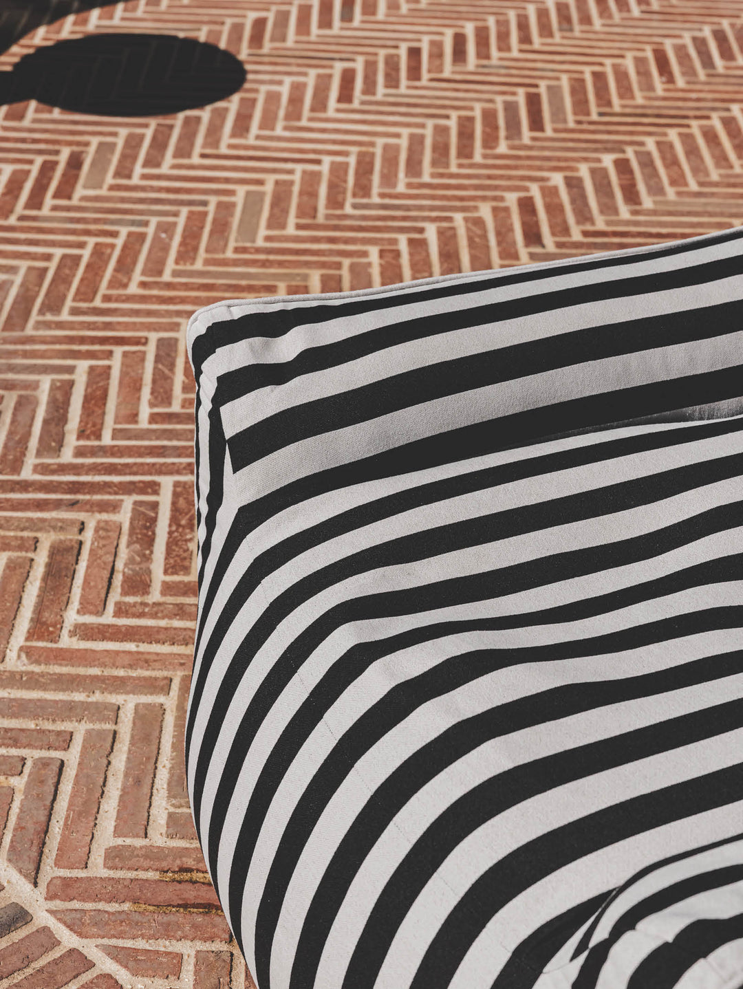 Zen Outdoor Arm Chair
