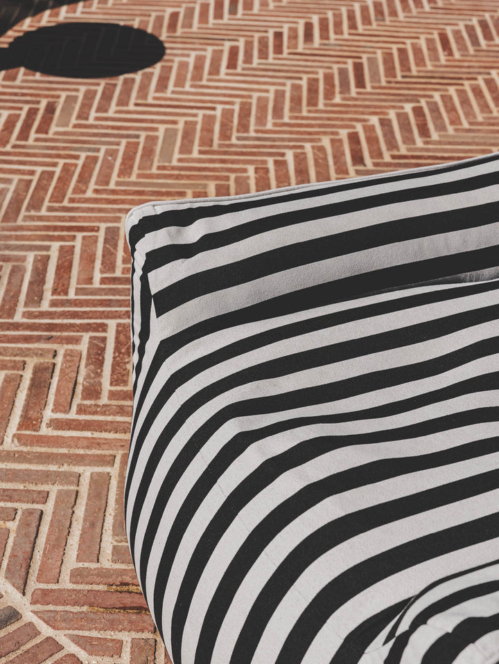 Zen Outdoor Arm Chair
