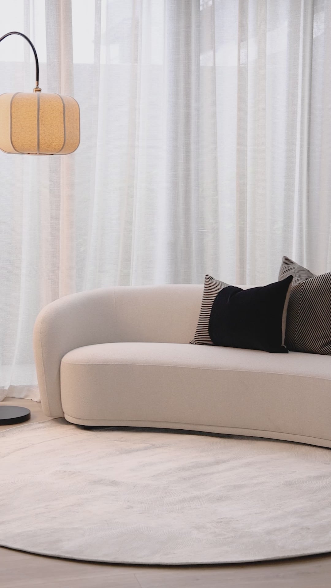 Curvo Rug in Pearl