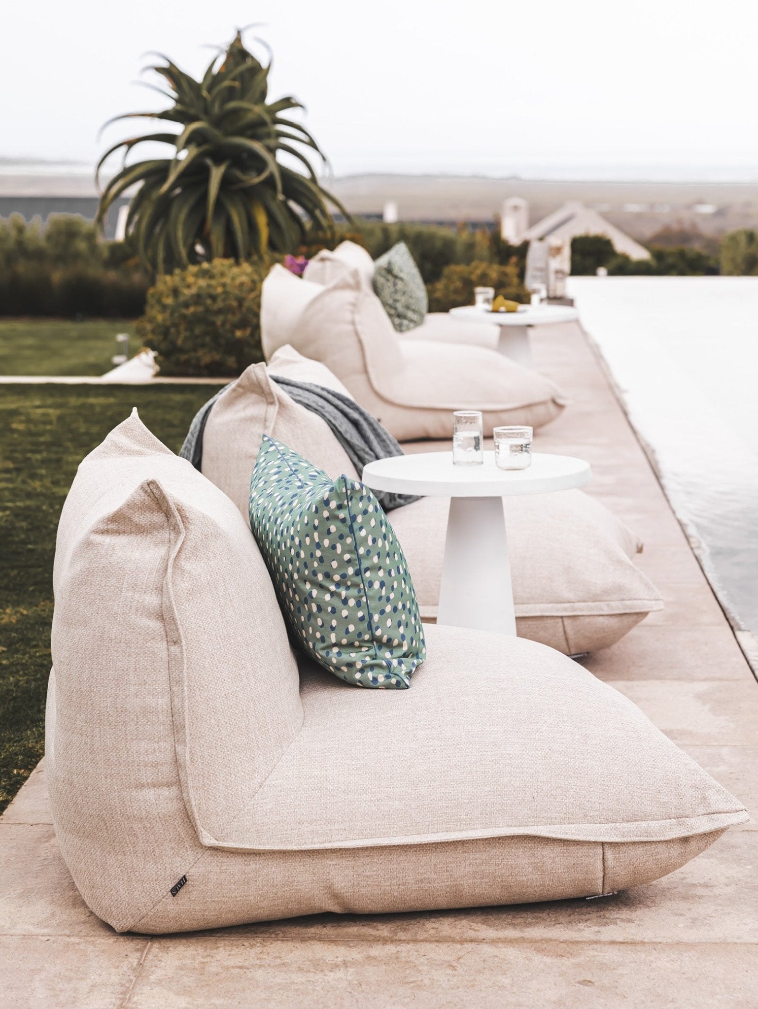 Zen Outdoor Medium Lounger - Hertex Haus - Hertex Haus