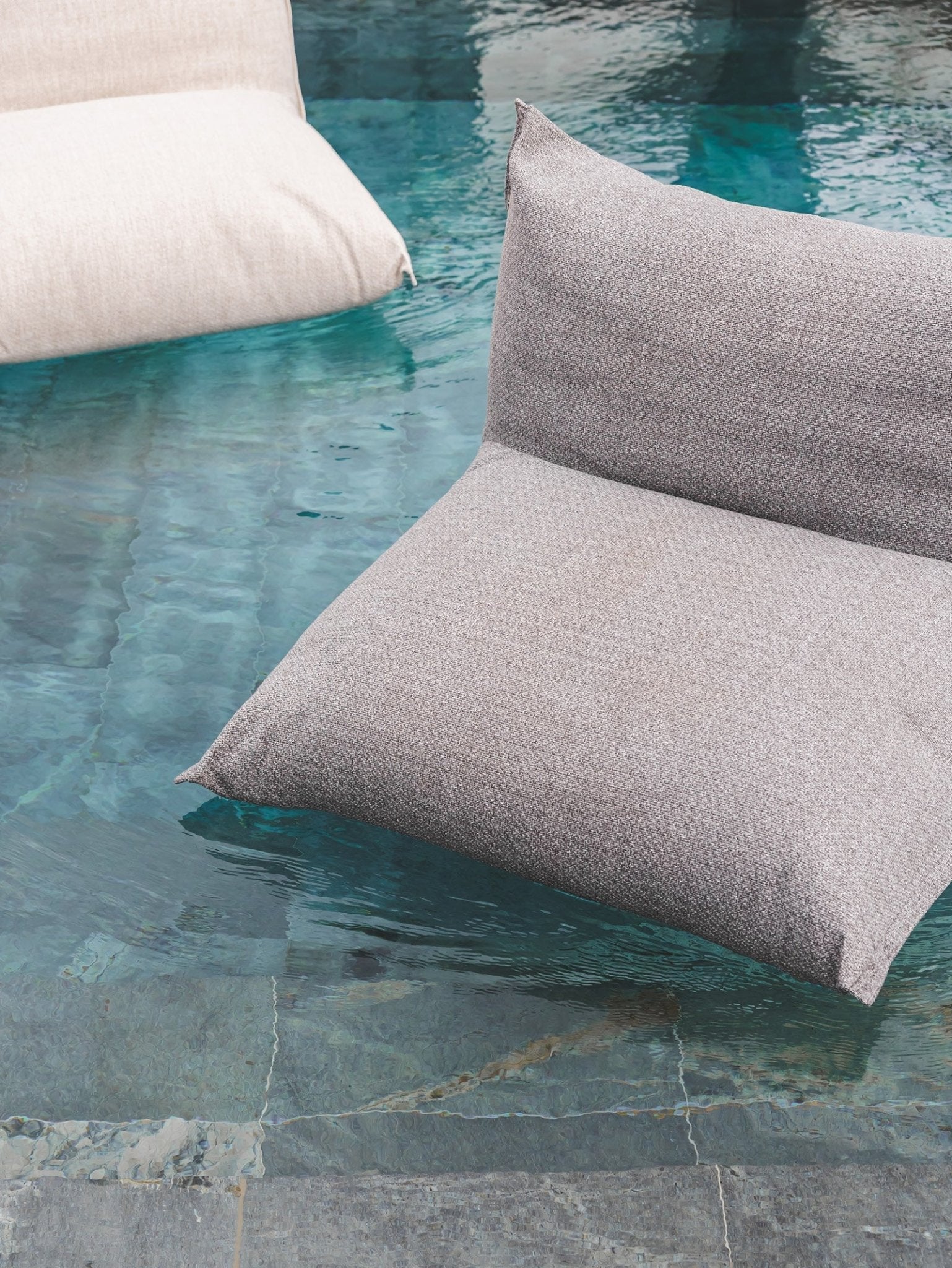 Zen Outdoor Medium Lounger - Hertex Haus - Hertex Haus
