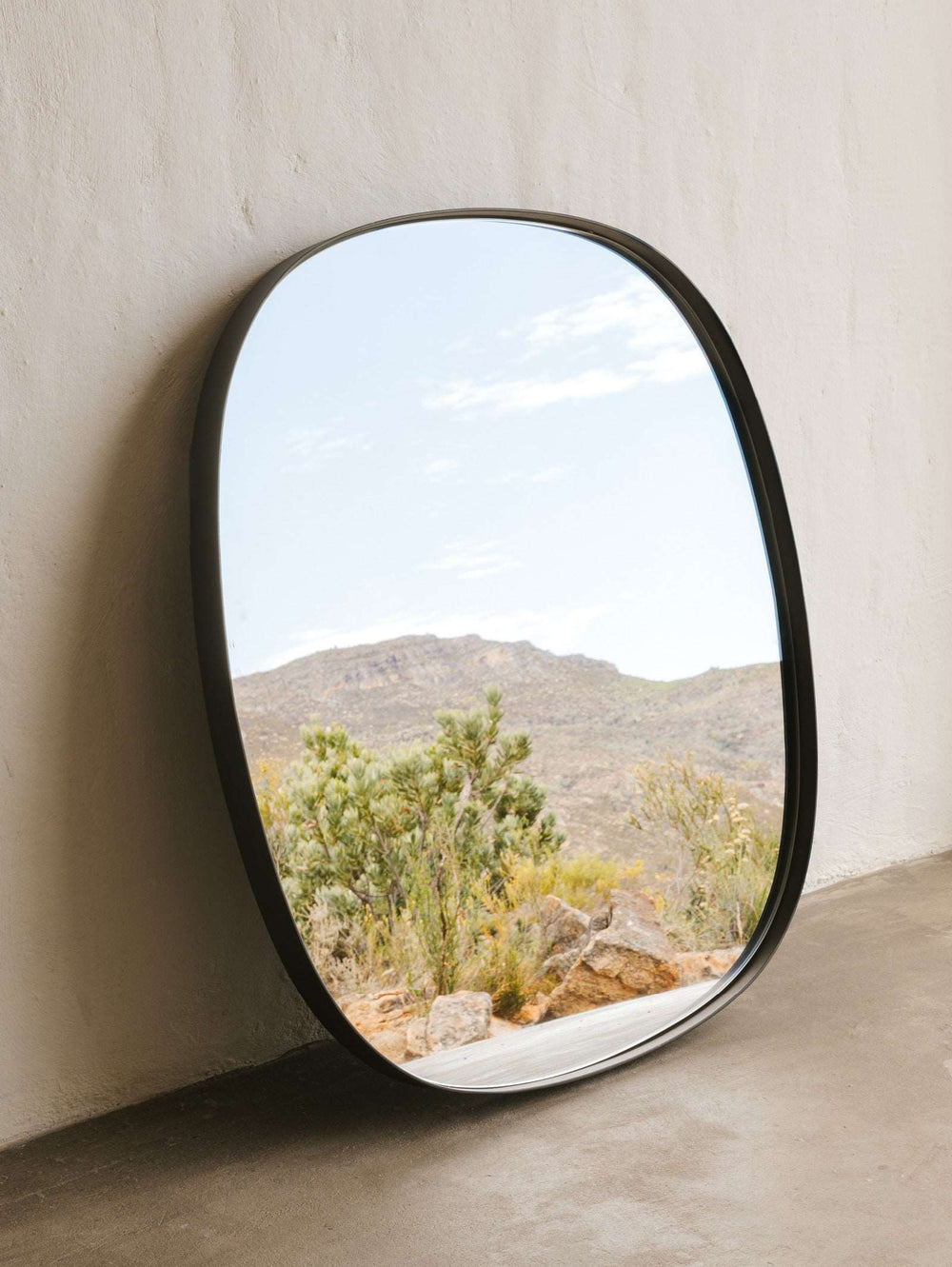 Garda Mirror in Matte Black - mirror- Hertex Haus Online - Decor