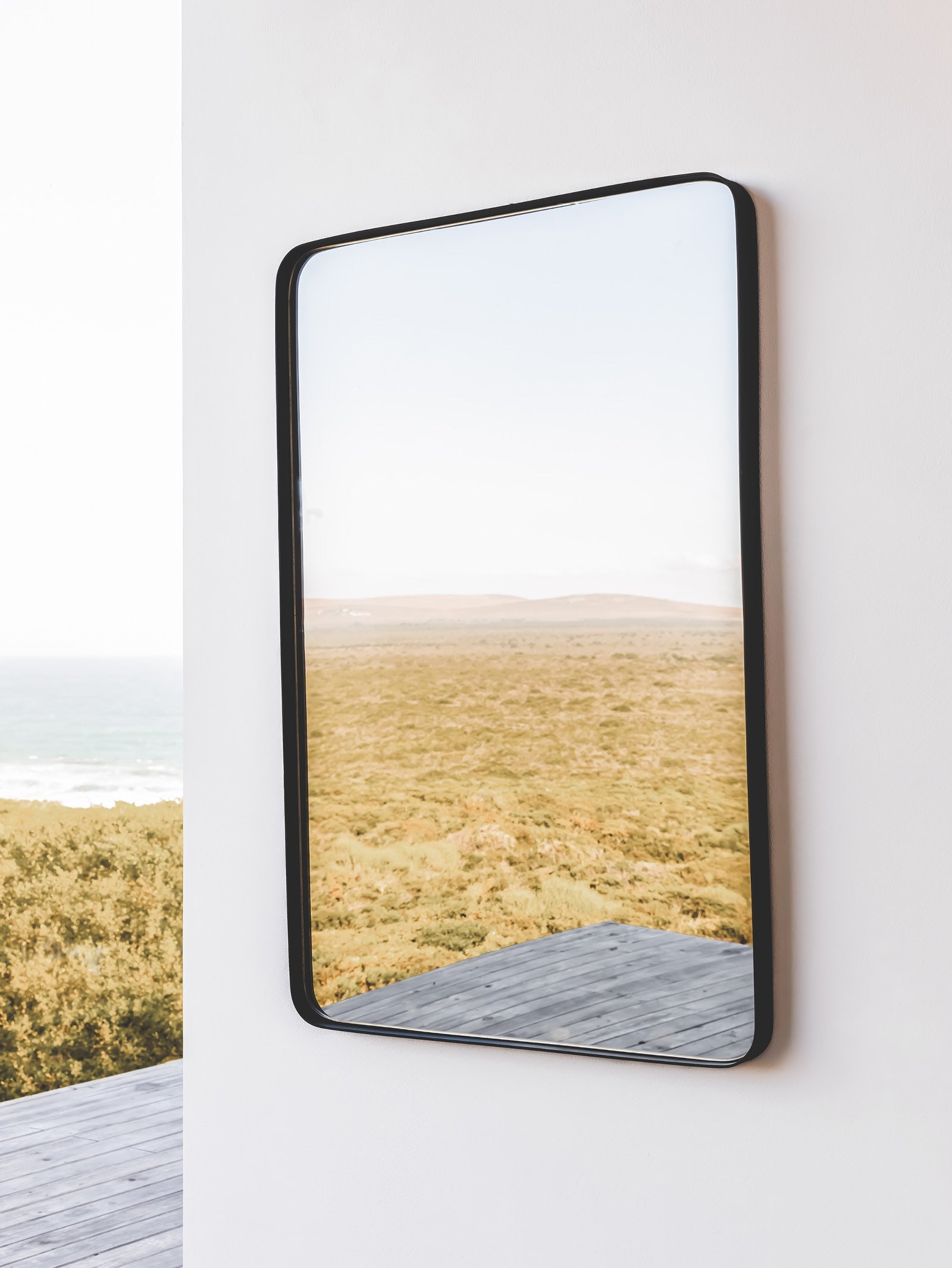 varese-mirror-in-matte-black-